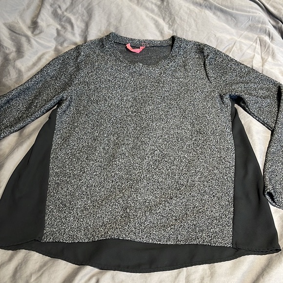 Grey/Black top - Picture 3 of 3
